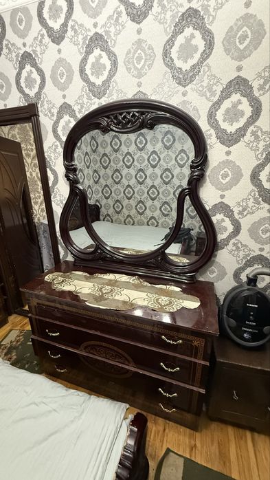 Mebellar sotiladi narxi kelishiladi