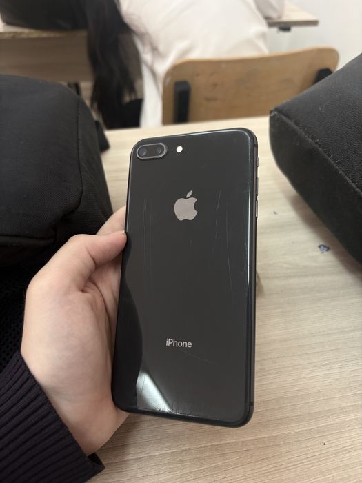 iPhone 8+ 64gb 76%