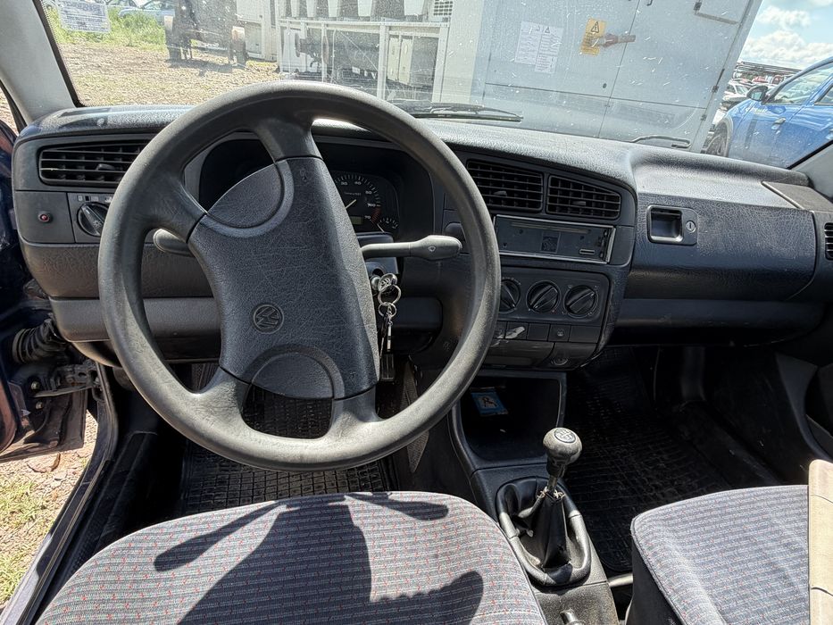 НА ЧАСТИ VW GOLF 3 1.8 ABS (90 к.с.). БЕНЗИН, 1992 г