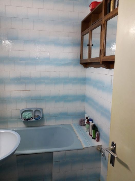 Colegă de apartament