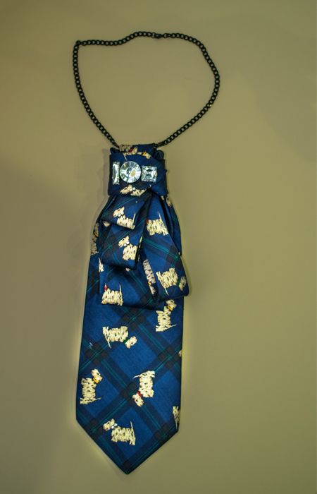 Ръчно изработена вратовръзка