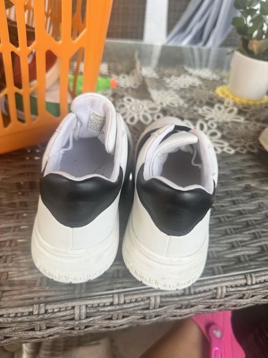adidasi calvin klein jeans