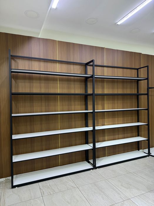 Торговое оборудование для магазина одежды