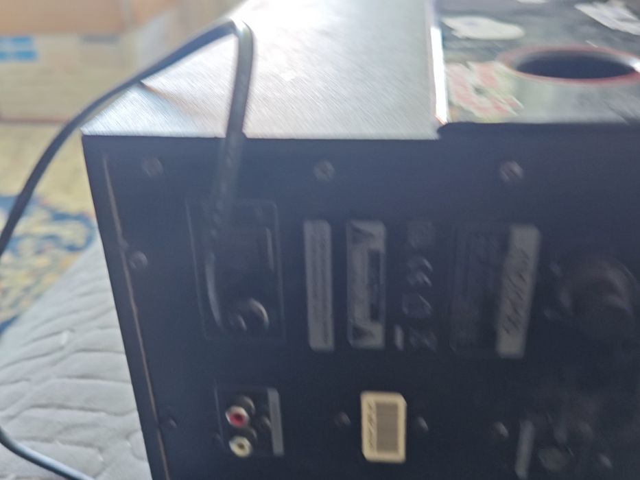 Продам колонки microlab