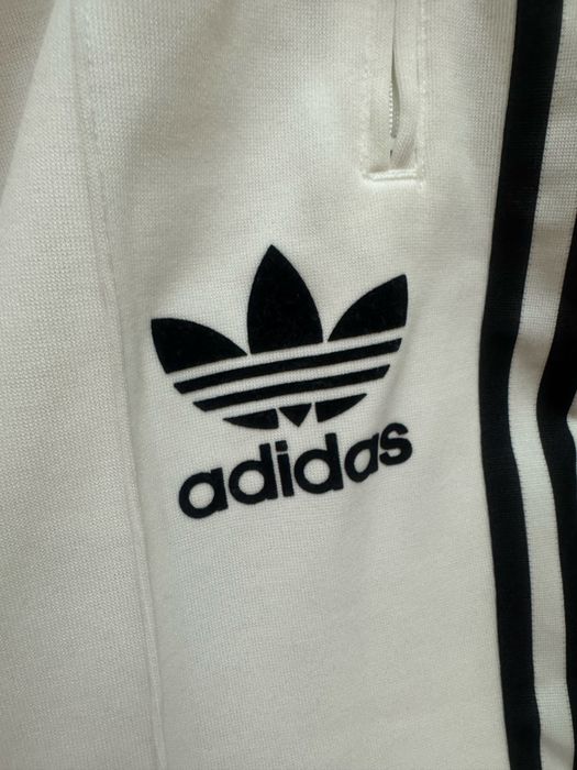 Оригинално долнище на adidas