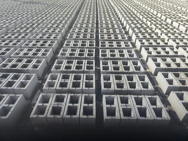 Сплитерный блок ( шлакоблок )