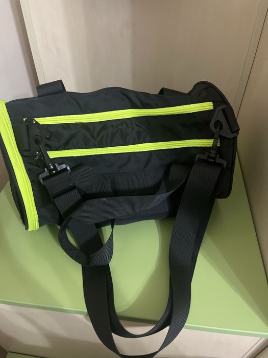 сумка для тренировок или бассейна