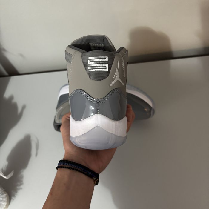 Air Jordan 11 [42;43]