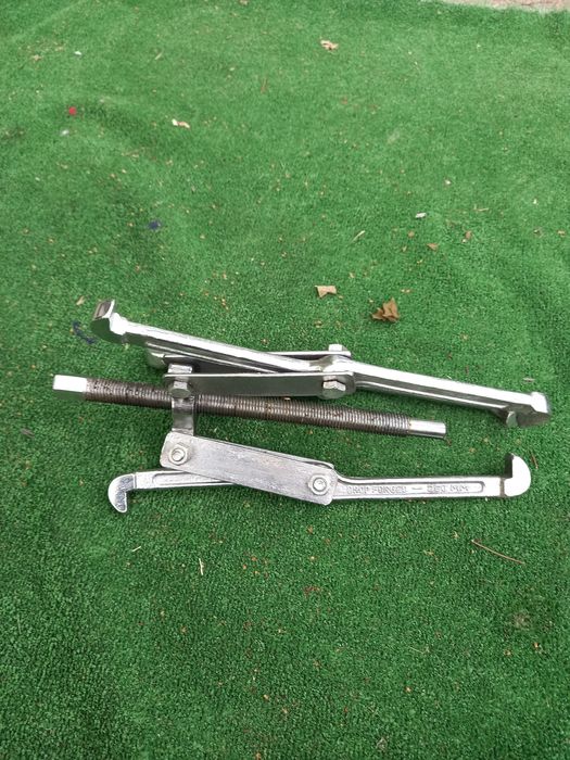 Набор от и инструменти