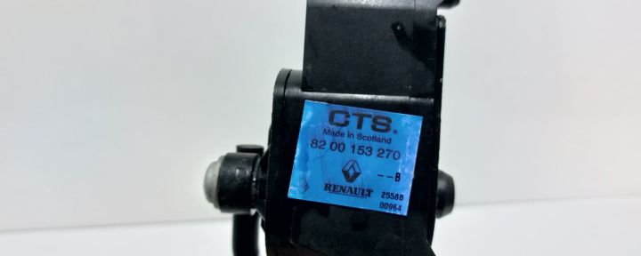 Pedala acceleratie 8200153270 Renault Trafic a 2-a generatie seria