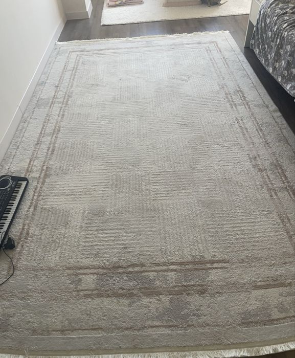 Үйге арналған ыдыс аяк, көрпе -көпшік