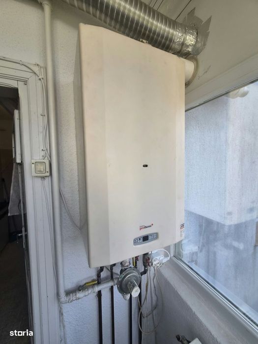 Apartament cu 2 camere de închiriat în Curtea de Argeș.