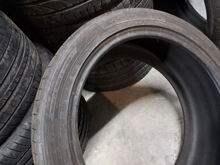 Anvelope second vara 295 35 R20/255 40 R20 Continental
