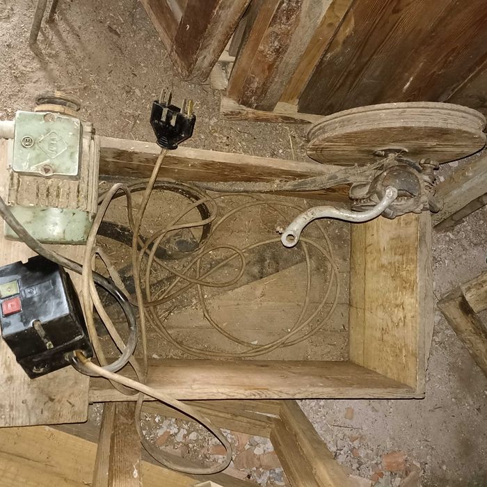 Ел.машина за ронене на царевица