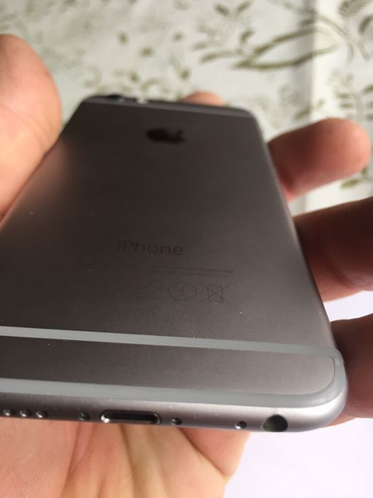 Продавам заден корпус от iPhone 6