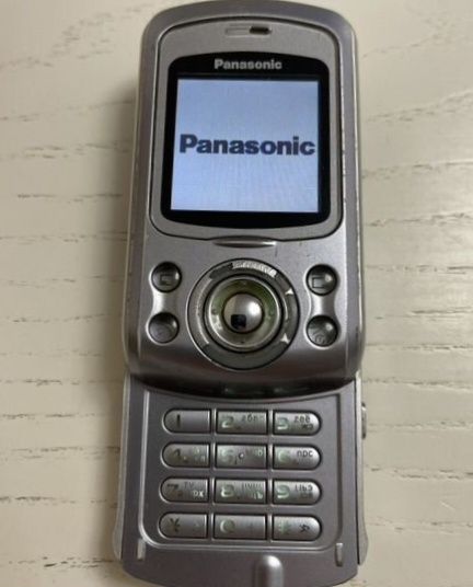 Продаются сотовые телефоны.