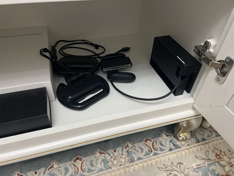 Продам Нинтендо свитч