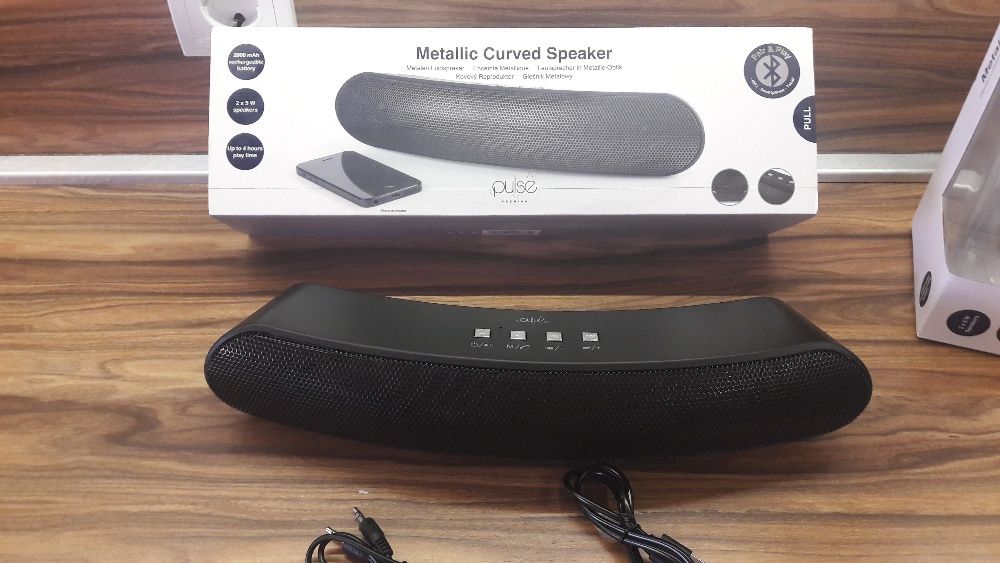Bluetooth стерео тонколона/ говорител,микрофон, мощен 2х5W,метален кор