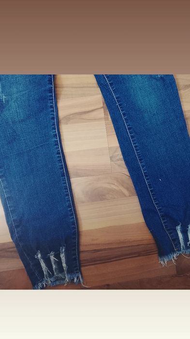 Pantaloni de blugi elastici dama