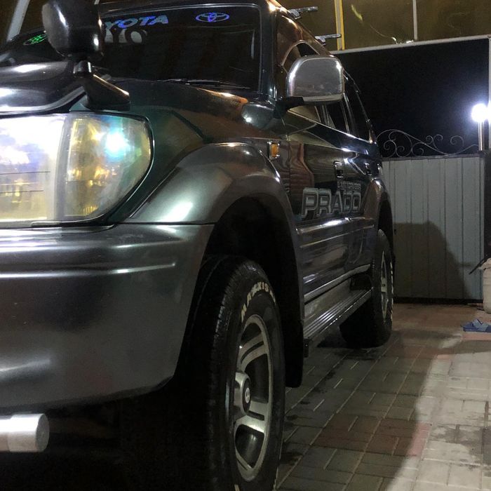 Toyota land cruiser Prado 90