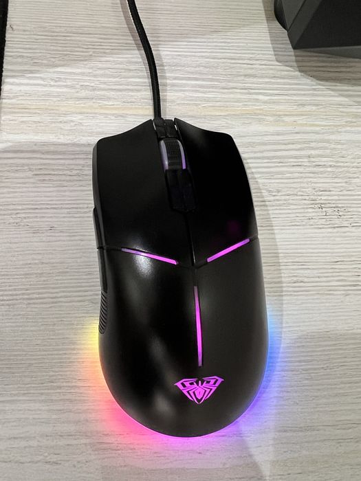 AULA WIND F820 Gaming Mouse — Yangi, RGB nurlanishli!