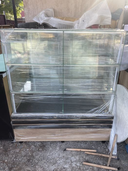Витрины для продажи