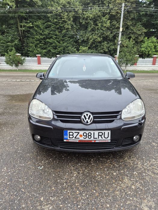 Golf 5      1.6 benzina