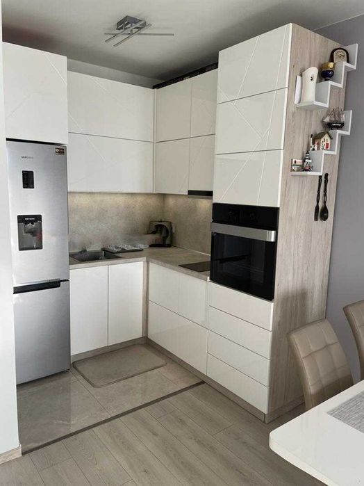 Дава се под наем Двустаен апартамент в София, Дружба 2 - 76 кв.м за 428.91 € - Снимка #2