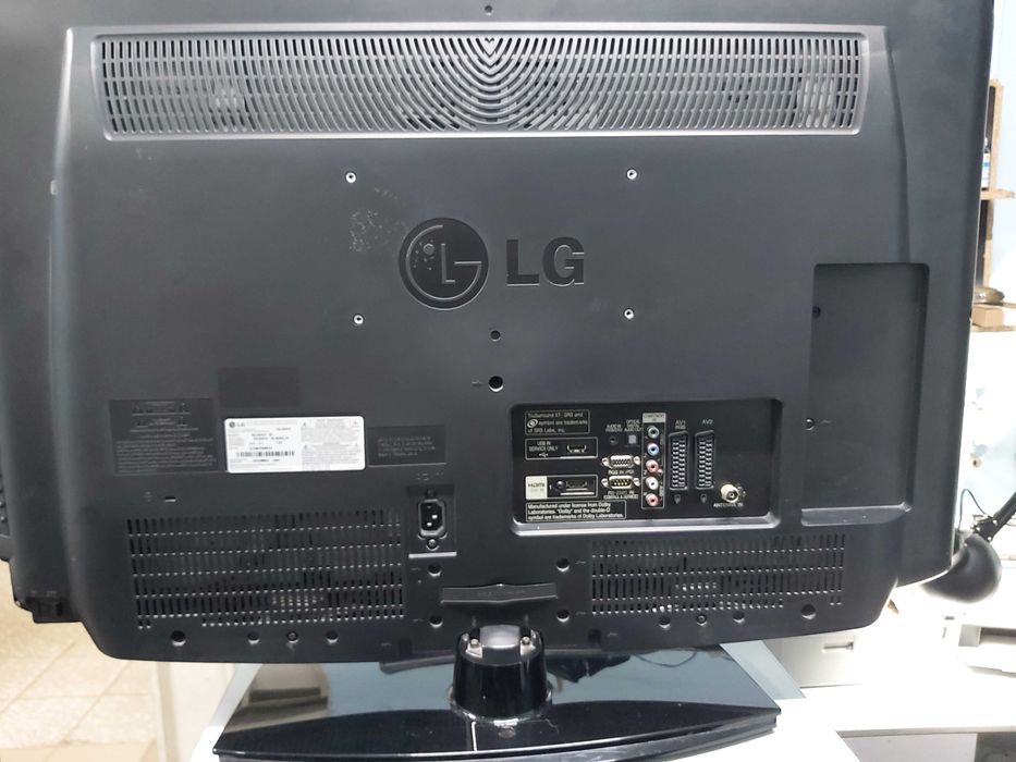 Продам LG 32LH2010