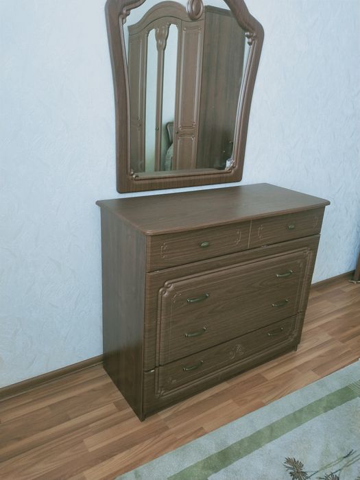 Спальный гарнитур