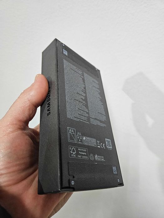 Samsung Galaxy S25 128 Gb nou la cutie Garantie.