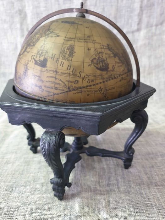 Писалищен аксесор - глобус