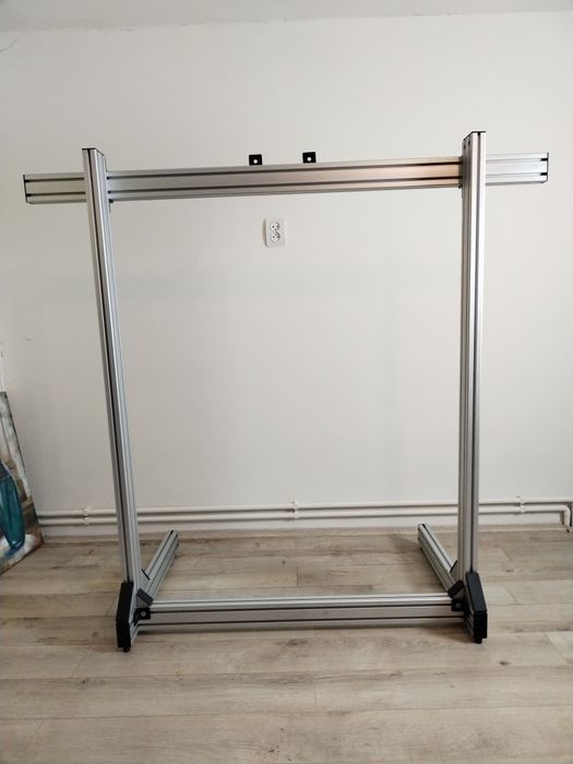 Suport Tv/monitoare multiple.