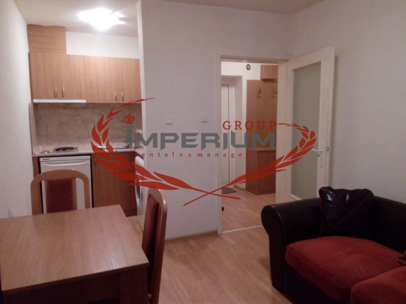 Дава се под наем Двустаен апартамент в Варна, Лятно кино Тракия - 50 кв.м за 418.71 € - Снимка #1