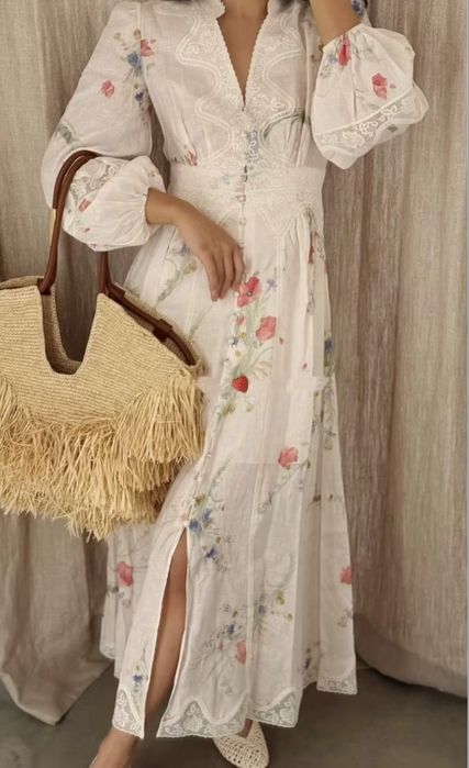 Нежное женственное платье в цветочном принте