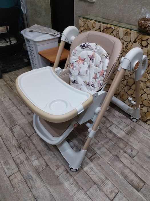 Продам стул для кормления - качелька 2 в 1