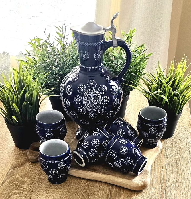 Немски комплект за вино от керамична кана с капак и чаши, произведени