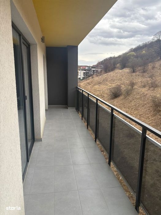 De inchiriat apartament 2 camere cu terasa si parcare