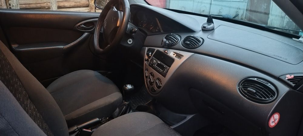 FORD Focus 0 — imagine 5