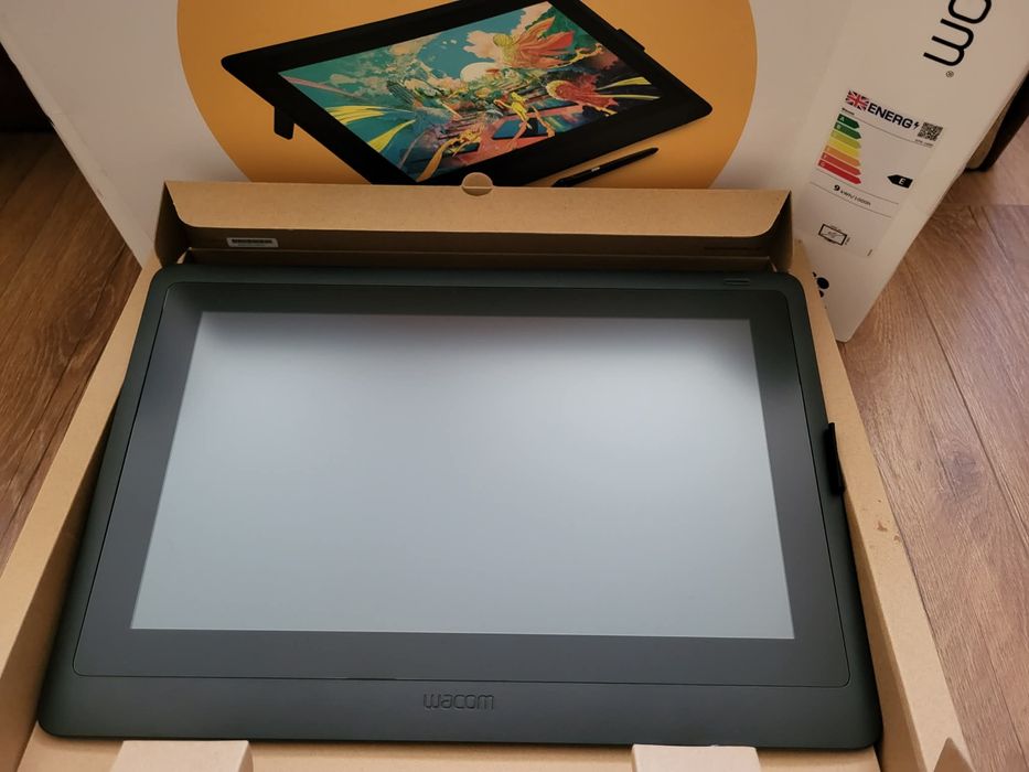 Продавам Wacom Cintiq ЧИСТО НОВ , НЕИЗПОЛЗВАН