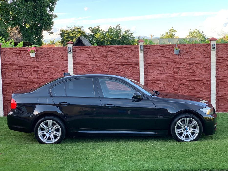 BMW / Seria3 / 320 Diesel /Xdrive/  By xenon / Navi Mare / M Pachet