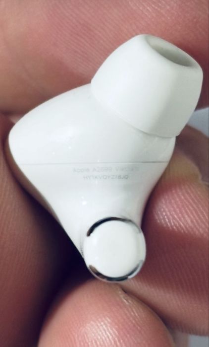 Оригинал AirPods Pro 2 (Левый нашуник с кейсом)