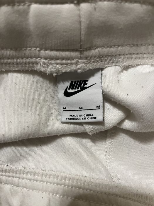 Pantaloni scurți Nike tech albi