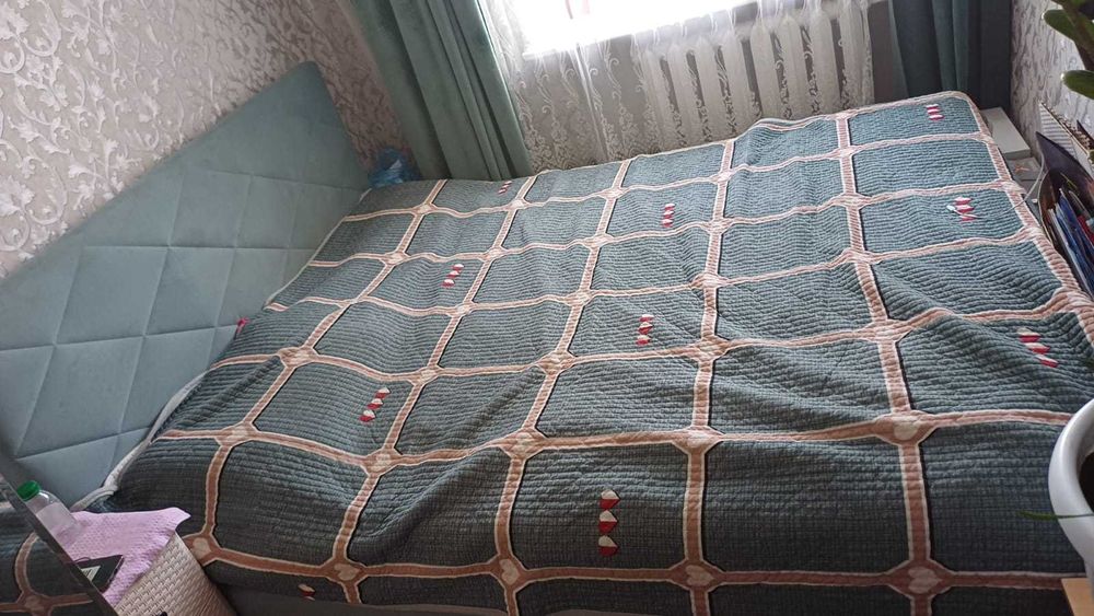 Продам двухспальную кровать