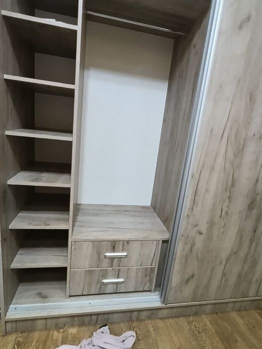 Шкаф-купе новый ,из лмдф,лелали на заказ ,фурнитурa blum