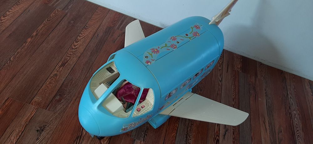 Avion barbie deosebit interactiv