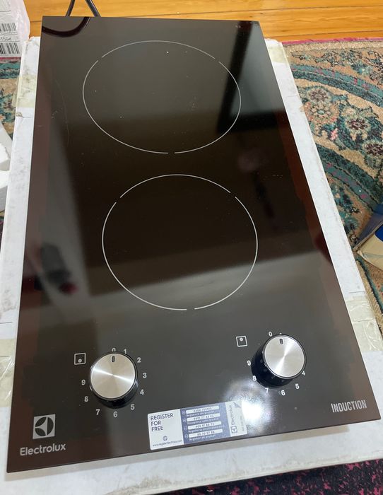 Electrolux EHH3920BVK • Индукционная варочная панель