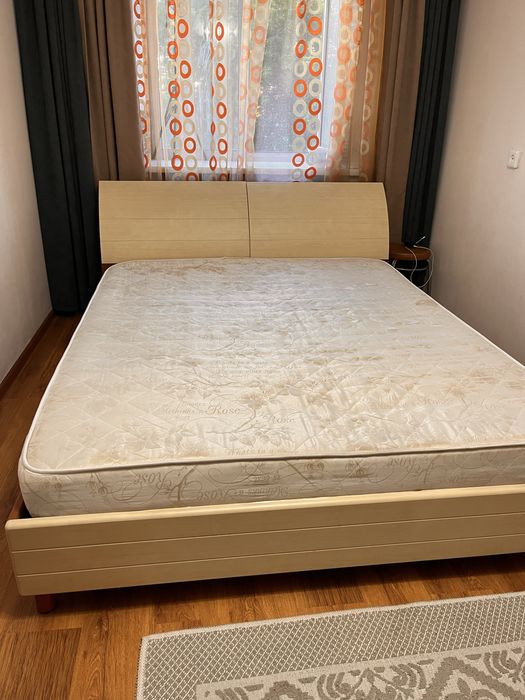 Продам двухспальную кровать