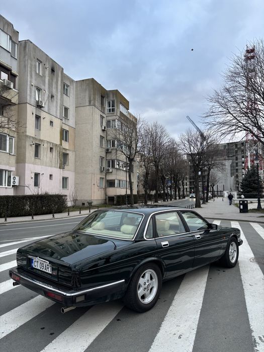 Jaguar XJ6 4.0 – 1994 – British Racing Green – Vehicul Istoric