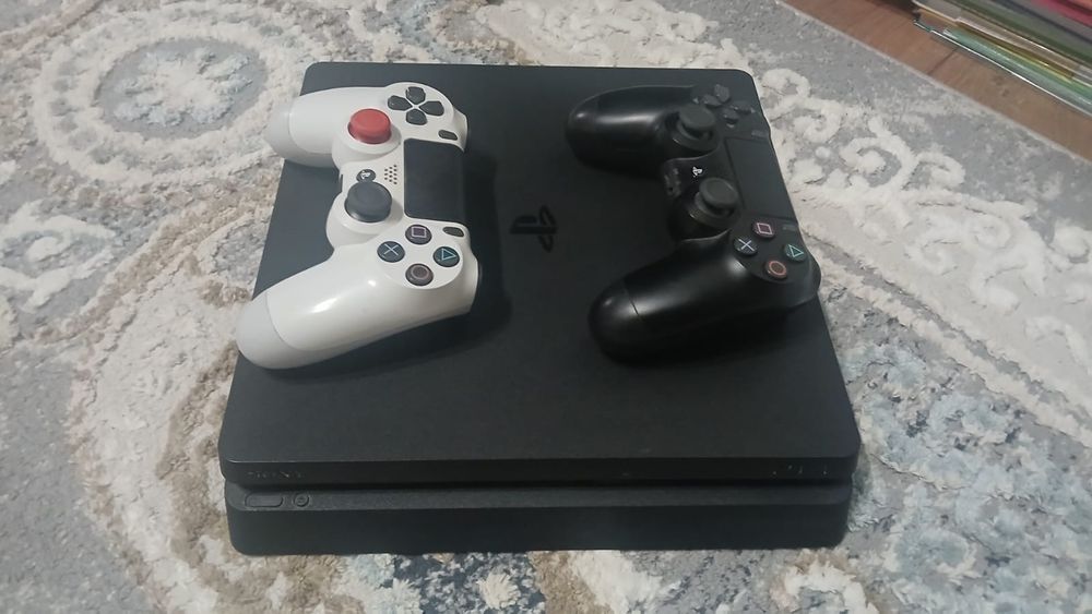 PS4 игровой приставка